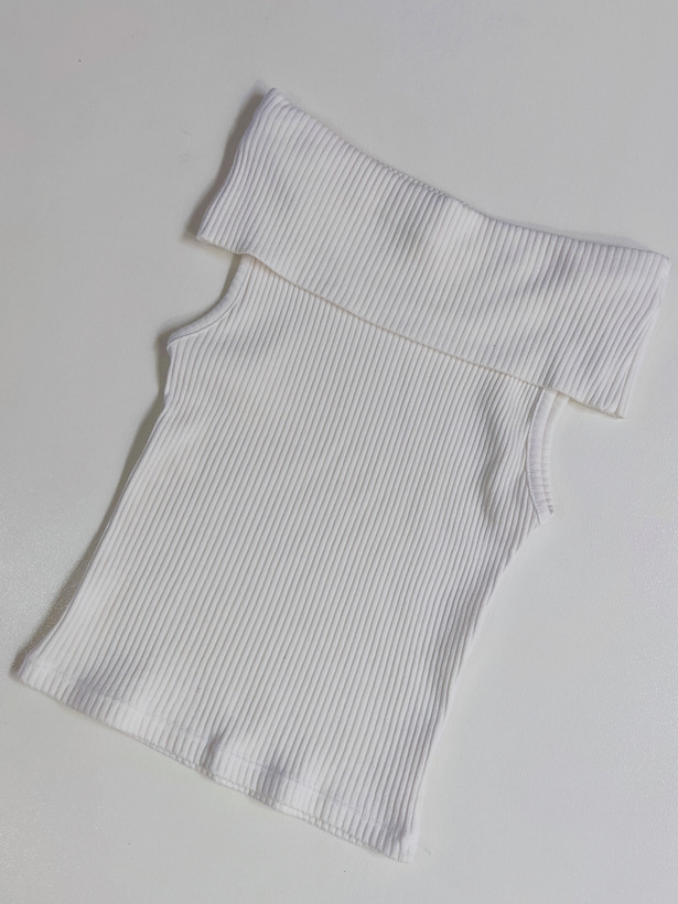 کراپ یقه قایقی (آف شولدر) آستین حلقه ای - Boat-neck (off-shoulder) crop with ring sleeves