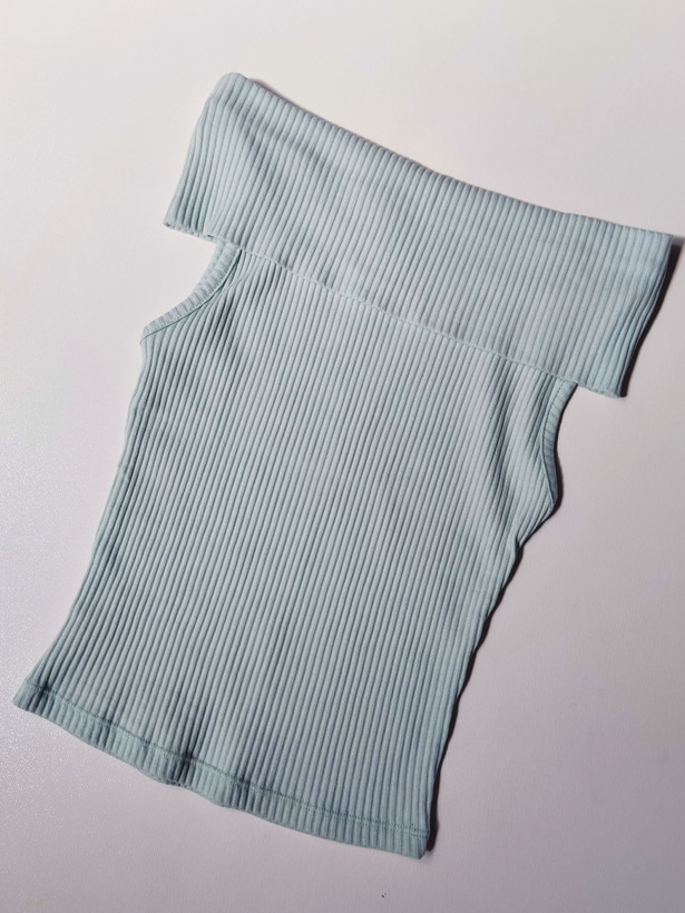 کراپ یقه قایقی (آف شولدر) آستین حلقه ای - Boat-neck (off-shoulder) crop with ring sleeves