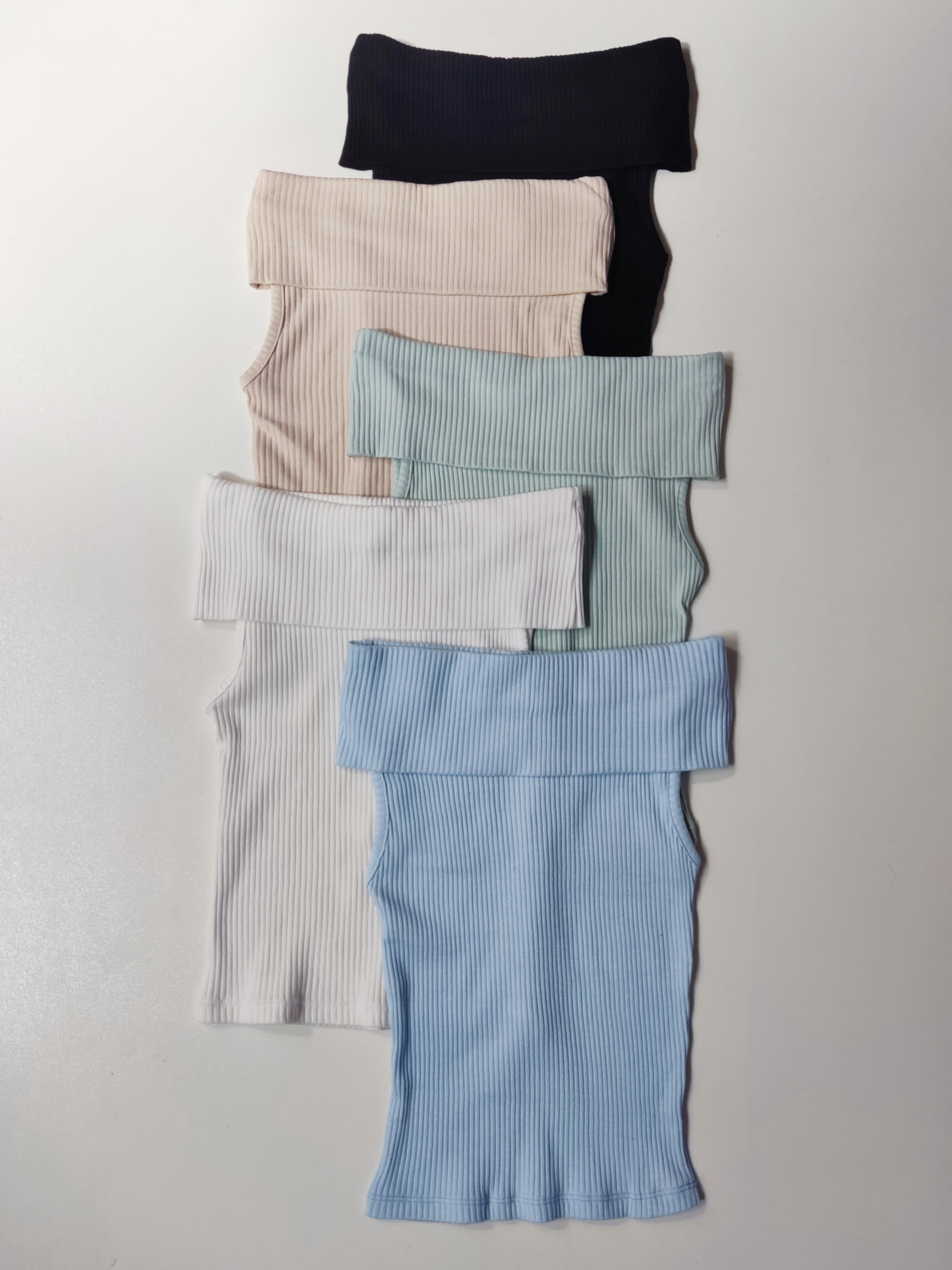 کراپ یقه قایقی (آف شولدر) آستین حلقه ای - Boat-neck (off-shoulder) crop with ring sleeves