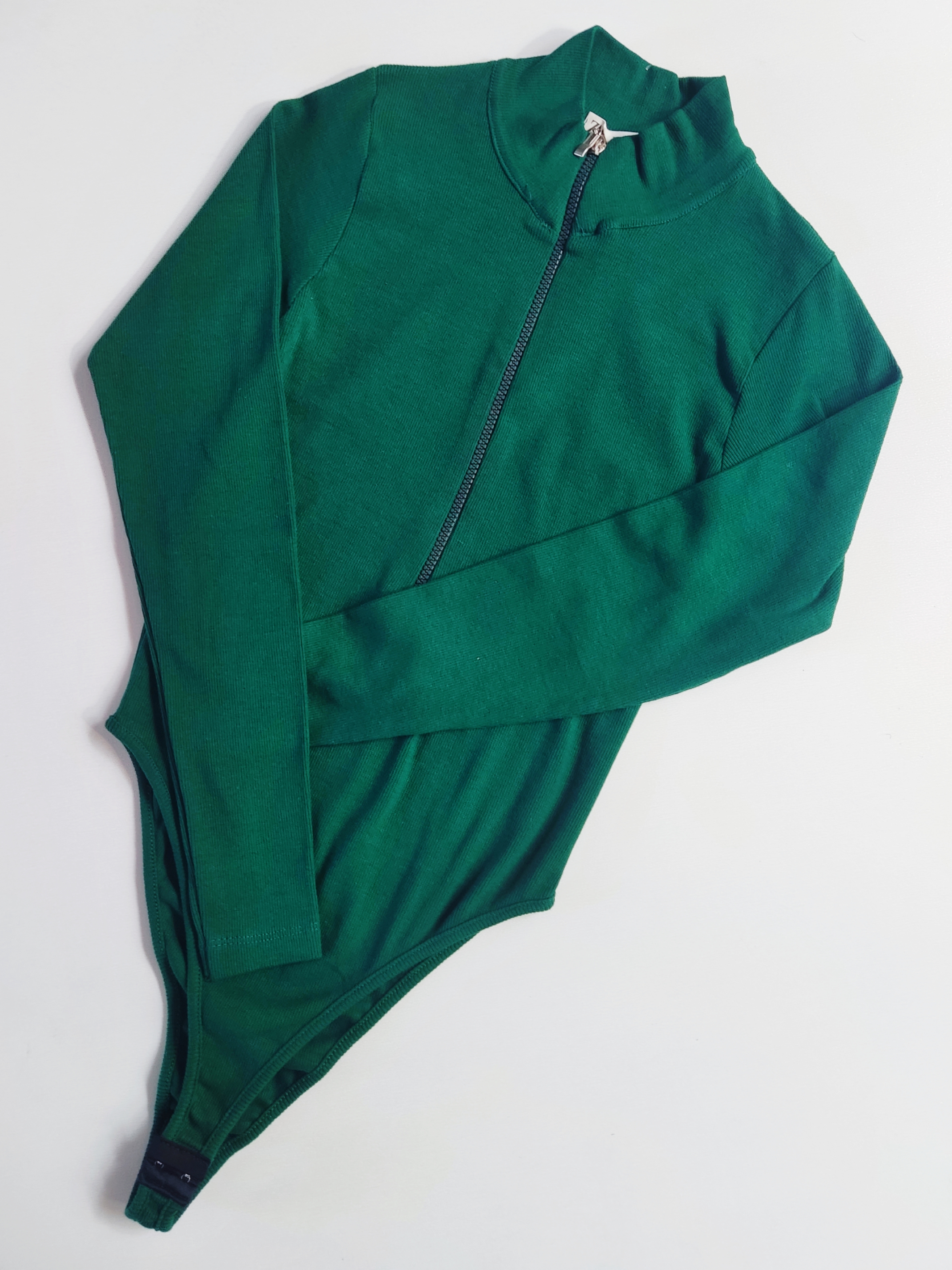 بادی نیم زیپ آستین فینگردار کبریتی ـ Half-zip bodysuit with thumbhole sleeves
