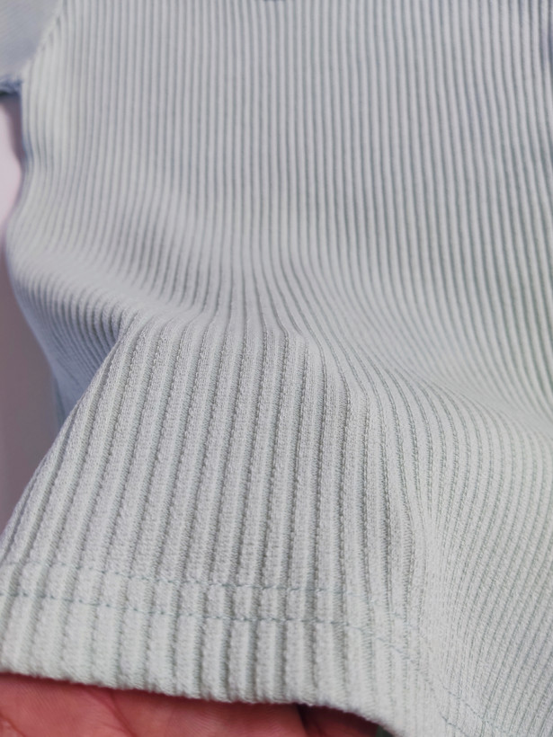 کراپ یقه هفت بند ضربدری - Criss-cross strap V-neck crop