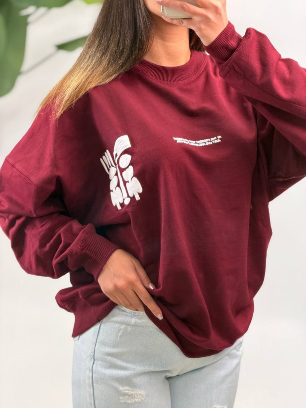 دورس اورسایز یقه گرد ، پشت و رو طرح ـ Oversized crew-neck dors with designs on both the front and back