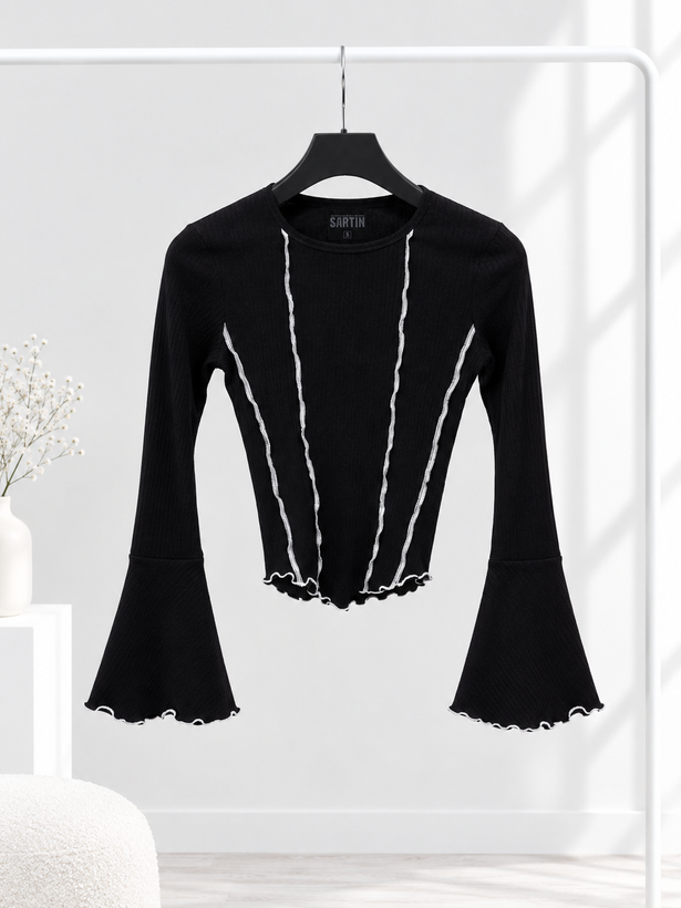 بلوز کثیف دوزی آستین کلوش ـ bell-sleeve blouse